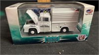 1:64 die cast M2 Machines auto trucks 1956 Ford