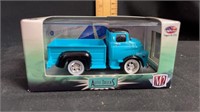 1:64 die cast M2 Machines auto trucks chrysler