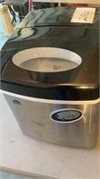 Igloo icemaker,