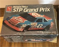 Richard Petty #43 race car model kit