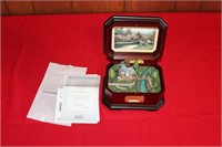 Thomas Kinkade Lamplight Village Music Box