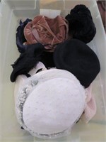 SELECTION OF VINTAGE HATS