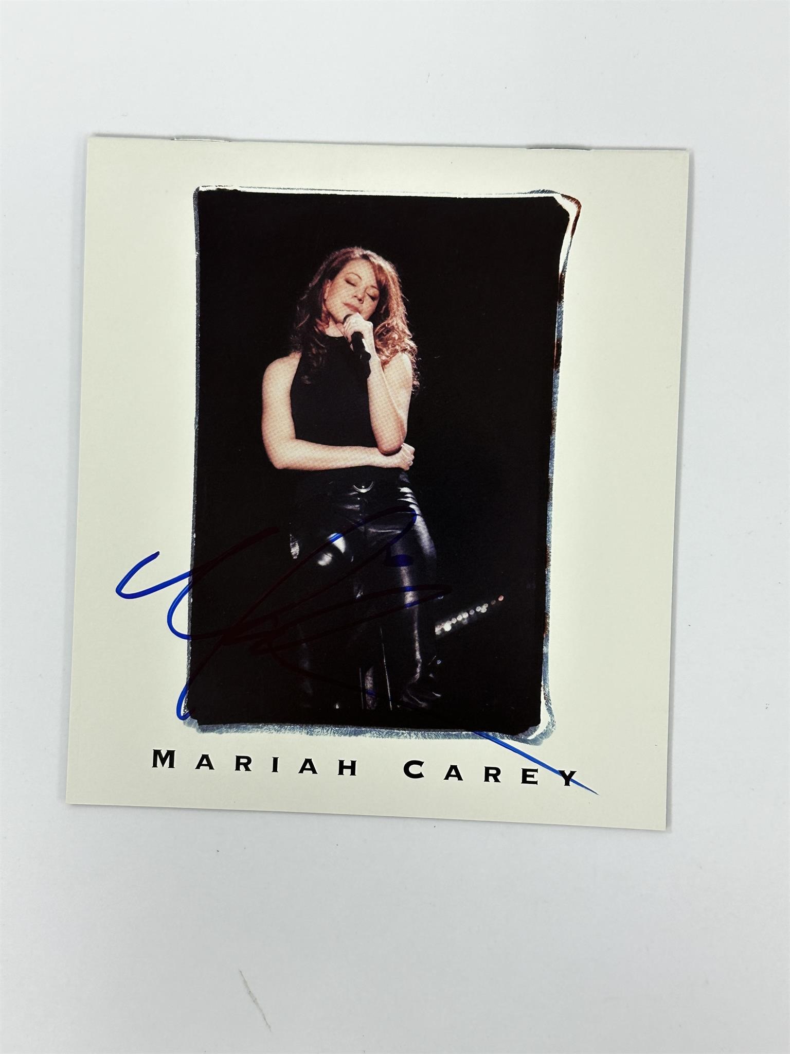 Autograph COA Mariah Carey booklet