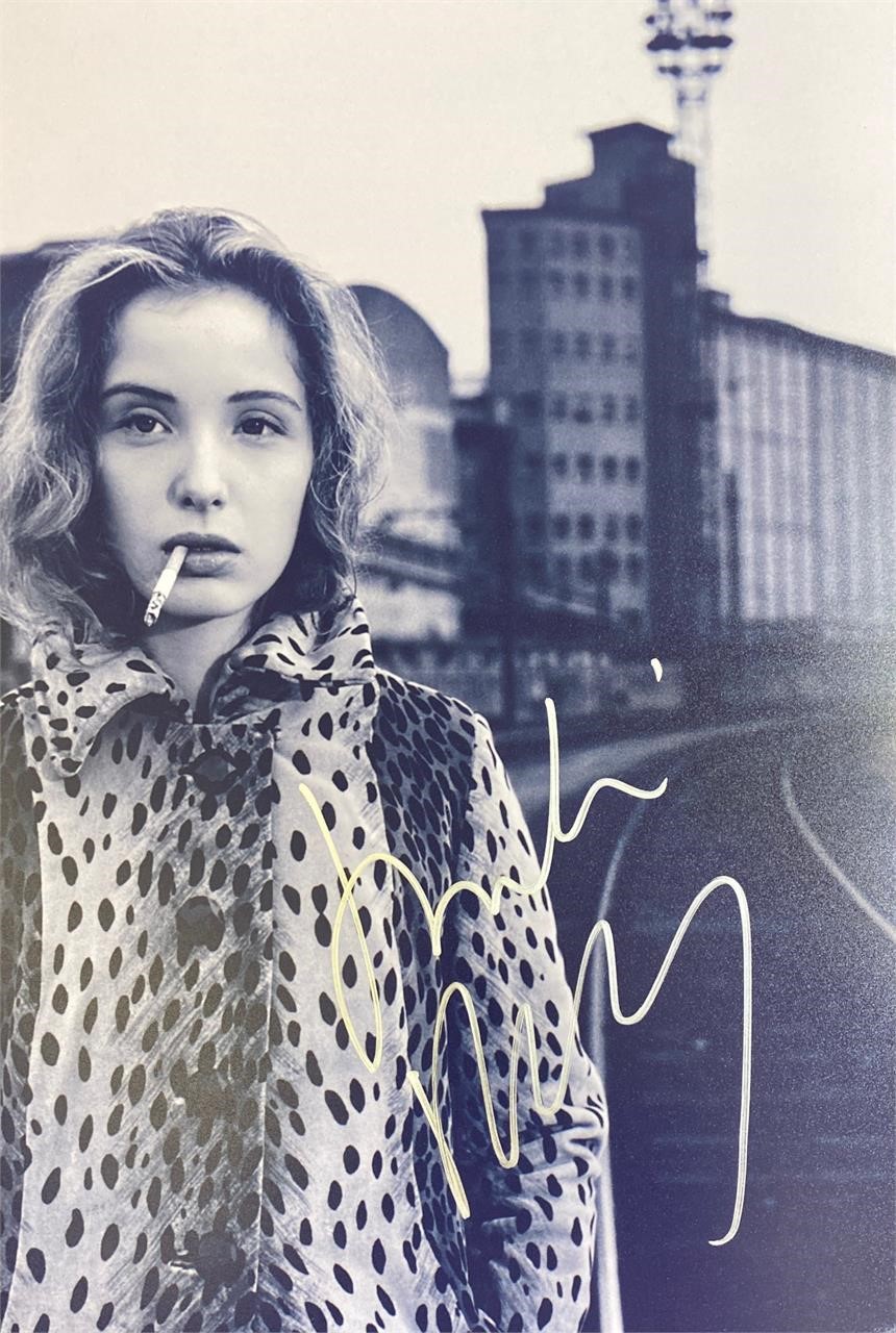 Autograph  
Julie Delpy Photo