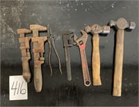 MIXED LOT OF TOOLS