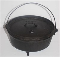 vintage lodge footed dutch oven w lid