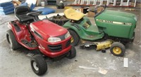 Lot of three riding lawn mowers, condition unkown