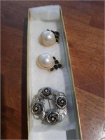 Berebi earrings and unmarked pin