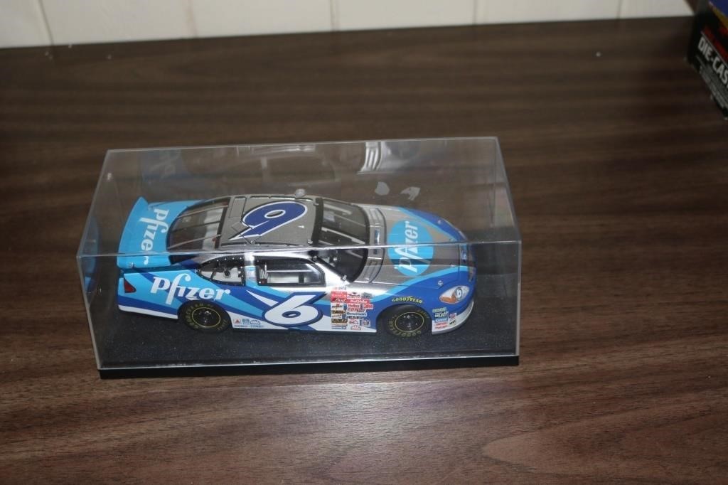 Living Estate In Rocky Mount, NC Nascar Items