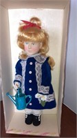 D4) Dolls: Effanbee Renoir Girl w/ watering can -