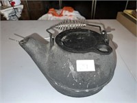 VINTAGE CAST IRON KETTLE