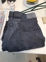 Black Levi's jeans size 32x32