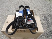 Box of Belts Mack #886B458P555, Volvo #20464710,