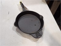 small Pioneer Woman cast iron skillet