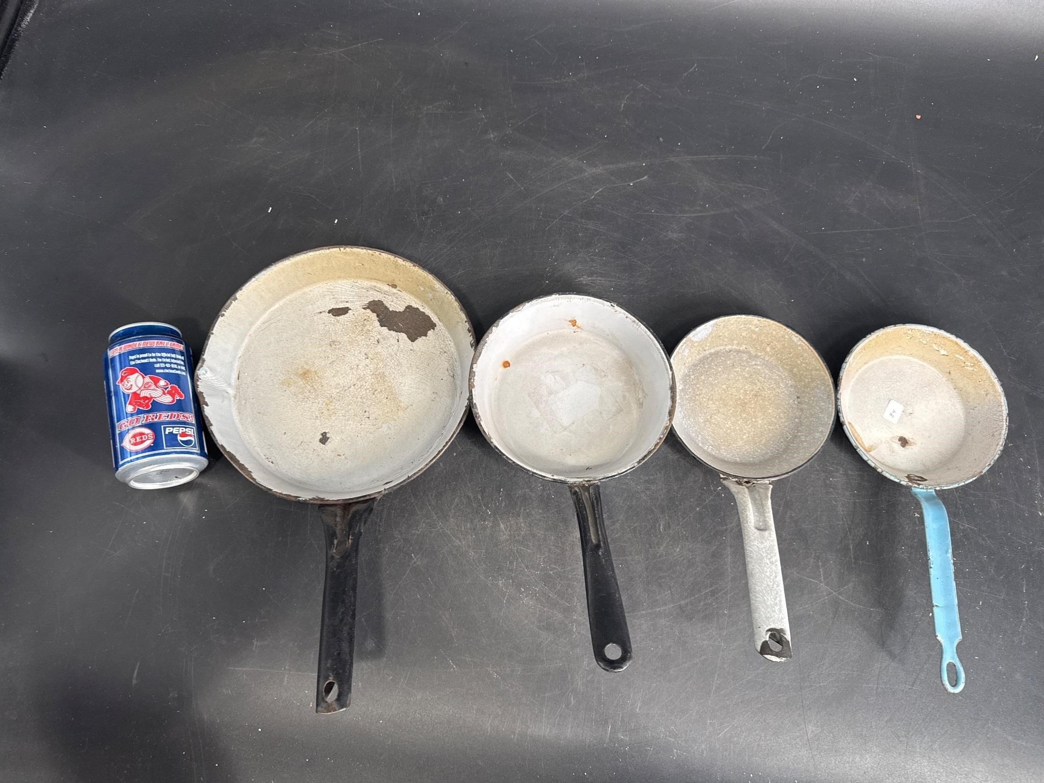 LOT OF 4 MIXED GRANITEWARE PANS SKILLETS