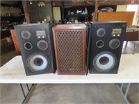 3 Speakers (1 Sansui & 2 Acoustic Responce)
