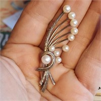 Vintage Authentic Sterling Silver and Pearl Brooch