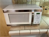 Hamilton Beach White Microwave Oven