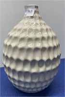 Eva Honeycomb Style Vase Creme 9” h