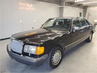 1991 Mercedes-Benz 560-Class