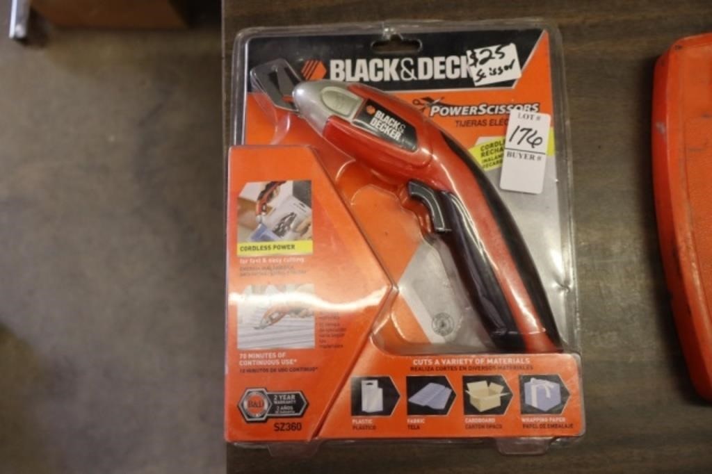 NEW B & D POWER SCISSORS