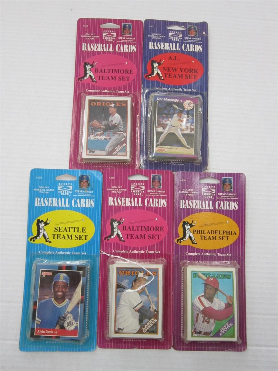 5 SEALED PACKS OF BASEBALL TEAM SPORTCARDS