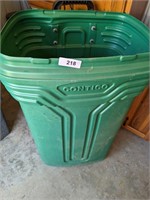 Contico Plastic Trash Can on Wheels - no lid