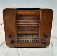 Vintage Jk53 general electric Canadian home radio