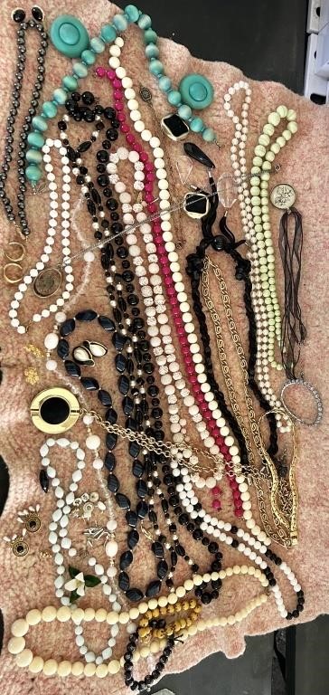 Lot of Jewelry Many Vintage