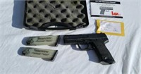 HK USP 9mm pistol with two mags 19 round SN