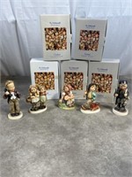 Hummel figurines, set of 5. With original boxes