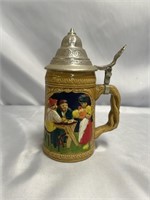 VINTAGE GERMAN STYLE STEIN WITH LID 7 INCHES