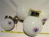 (4) lighted globes. Note: untested
