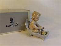 Lladro Child in Tub - 5.5" Wide x 5.5" Tall