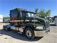 2016 MACK Pinnacle,automatic transmission 46K axle