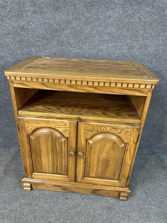 OAK MICROWAVE STAND WITH PULL OUT SLIDE