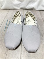 Toms Ladies Canvas Shoes Size 8