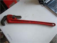 25" Pipe Wrench