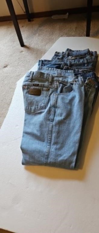 4 jeans from 34 to 36 sizes