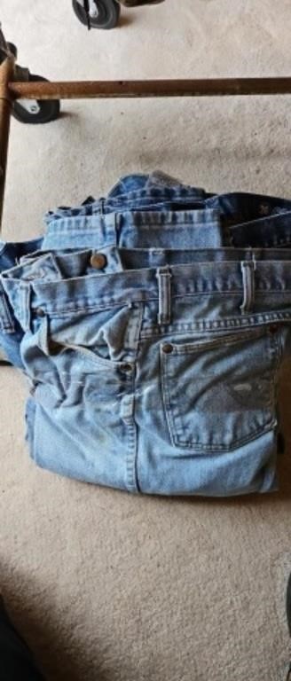 4 pants 35x30 and 32x30 all jeans