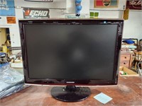 Samsung 26 in TV with remote and cord