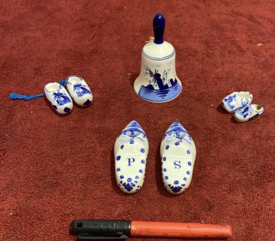 Hand Painted Delft Salt/Pepper Shakers~Decor