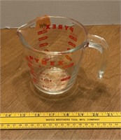 Pyrex 2 Cup Glass Measuring Cup