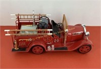 * LPO Jim Beam 1930 Ford fire truck decanter full