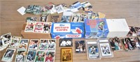 VINTAGE FOOTBALL & BASLETBALL CARDS ! -XX-2 FARVE