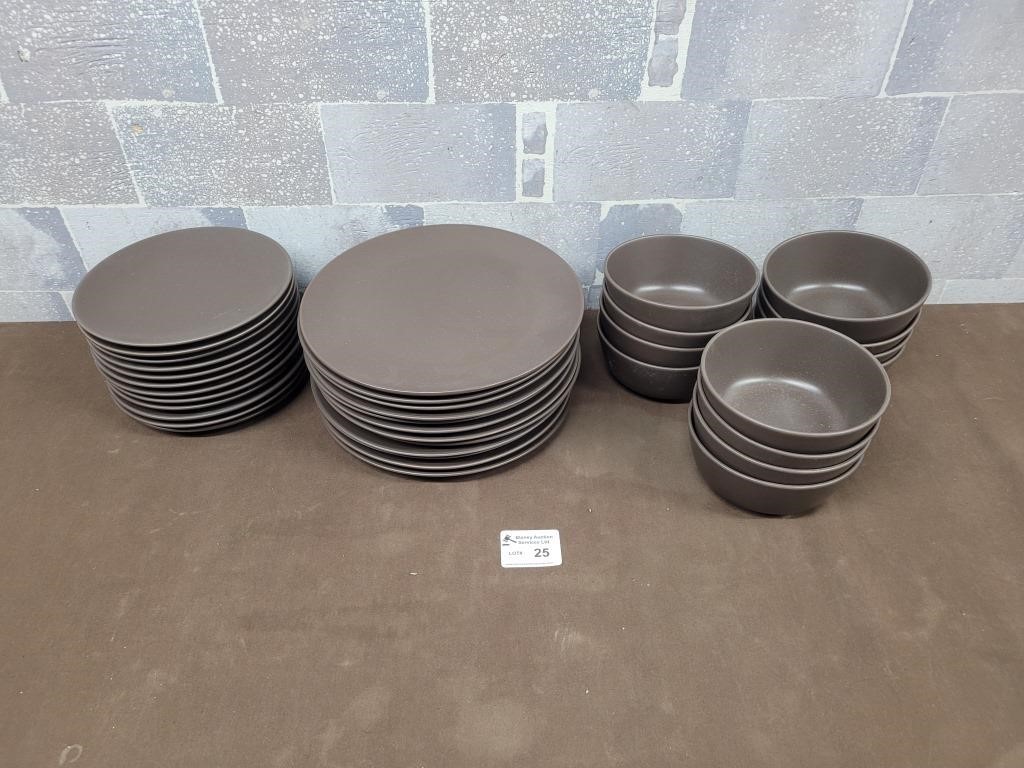 Ikea dish set like new condition