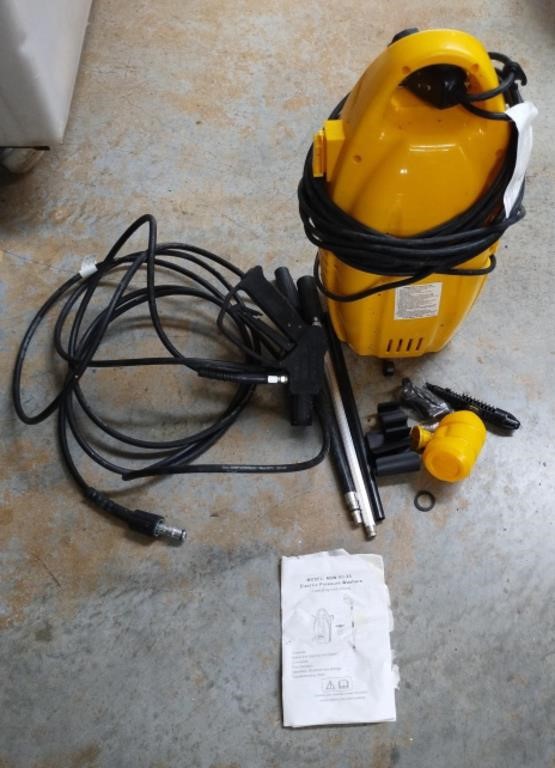 Tornado electric pressure washer with accessories