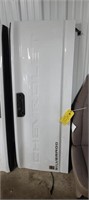 2023 CHEVY 2500 WHITE TAILGATE WITH BACKUP CAMERA