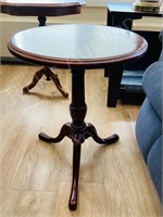 15" round wood top side table