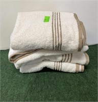 4 bath towels